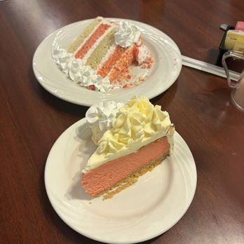 AL'an Ruben's Bar and Grill - Scooter Bar Cake Raspberry Cheesecake - Italian Near Me - Washington, Pennsylvania AL'an Ruben's Bar and Grill - Scooter Bar Cake Raspberry Cheesecake - Italian Near Me - Washington, Pennsylvania