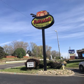 Flapjacks Pancake Cabin - Sign - Breakfast & Brunch Near Me - Sevierville, Tennessee