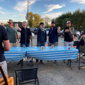 Gateway1890 Taphouse & Grill - Stein holding contest - Brewpubs Near Me - Blaine, Washington Gateway1890 Taphouse & Grill - Stein holding contest - Brewpubs Near Me - Blaine, Washington