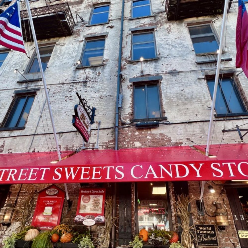 River Street Sweets - Facade - Desserts Near Me - Savannah, Georgia River Street Sweets - Facade - Desserts Near Me - Savannah, Georgia