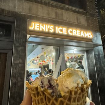 Jeni's Splendid Ice Creams - Gooey Butter Cake Pint, Brambleberry Crisp Pint - Ice Cream & Frozen Yogurt Near Me - Philadelphia, Pennsylvania Jeni's Splendid Ice Creams - Gooey Butter Cake Pint, Brambleberry Crisp Pint - Ice Cream & Frozen Yogurt Near Me - Philadelphia, Pennsylvania