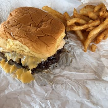 Buddy's Burger - Classic With Cheese - Burgers Near Me - Austin, Texas Buddy's Burger - Classic With Cheese - Burgers Near Me - Austin, Texas