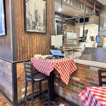 Grimaldi's Pizzeria - Pizza Near Me - Scottsdale, Arizona Grimaldi's Pizzeria - Pizza Near Me - Scottsdale, Arizona