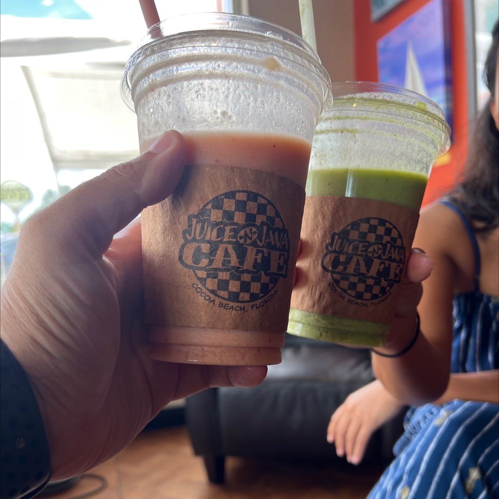 Juice 'N Java Cafe - Driftwood and Green coconut smoothie - Coffee & Tea Near Me - Cocoa Beach, Florida