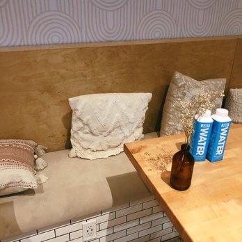 Happea's - Seating - Mediterranean Near Me - Miami, Florida