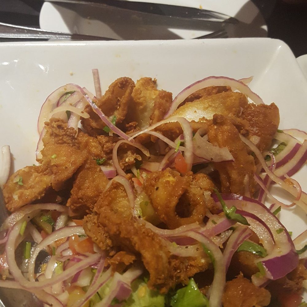 Mamita Peruvian Restaurant - Calamari is not fresh.  There's a taste like stale urine. - Peruvian Near Me - Glendale, California