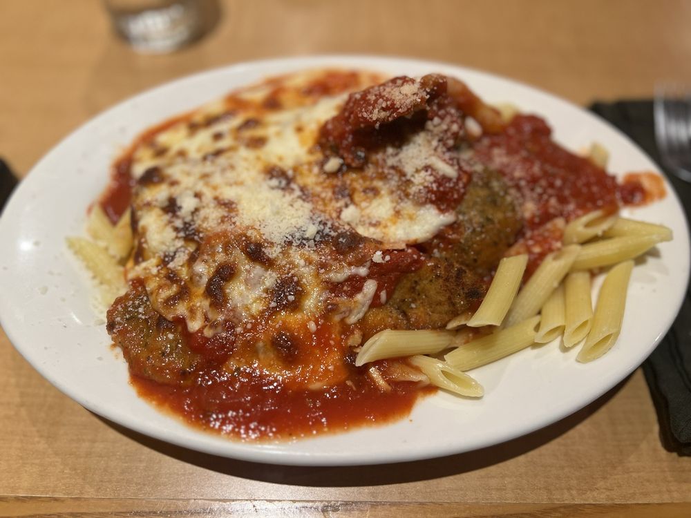 Food from Pizzo's Pasta & Gourmet Foods