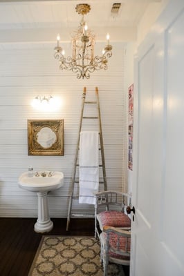 Round Top Inn by null
