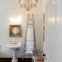 Round Top Inn - Our Farm House B Bath