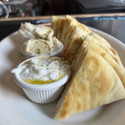 Pita Greek Sampler