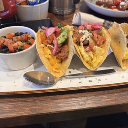 Carne asada tacos, meh