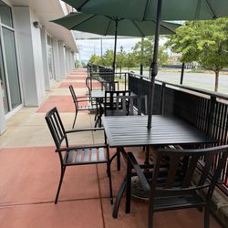 Qamaria Yemeni Coffee - Outdoor Seating