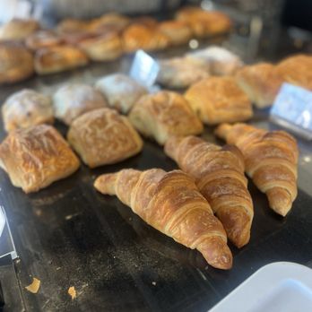 Baguette et Chocolat - Bakeries Near Me - Bee Cave, Texas