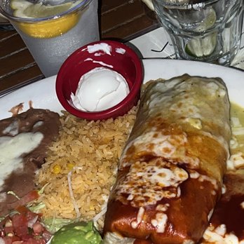 La Vida Cantina - Carne Asada La Vida Burrito Chicken or Carne Asada very flavorful - Mexican Near Me - Costa Mesa, California