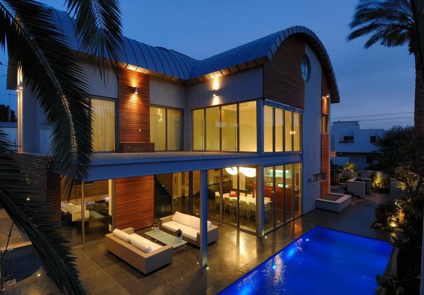 Slide of Los Angeles Roofing