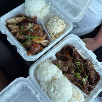 Smiley's Local Grinds - Chicken teriyaki (top) & beef teriyaki (bottom) - Hawaiian Near Me - Lihue, Hawaii Smiley's Local Grinds - Chicken teriyaki (top) & beef teriyaki (bottom) - Hawaiian Near Me - Lihue, Hawaii