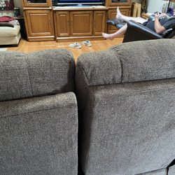 La-Z-Boy Home Furnishings & Décor - Back separation