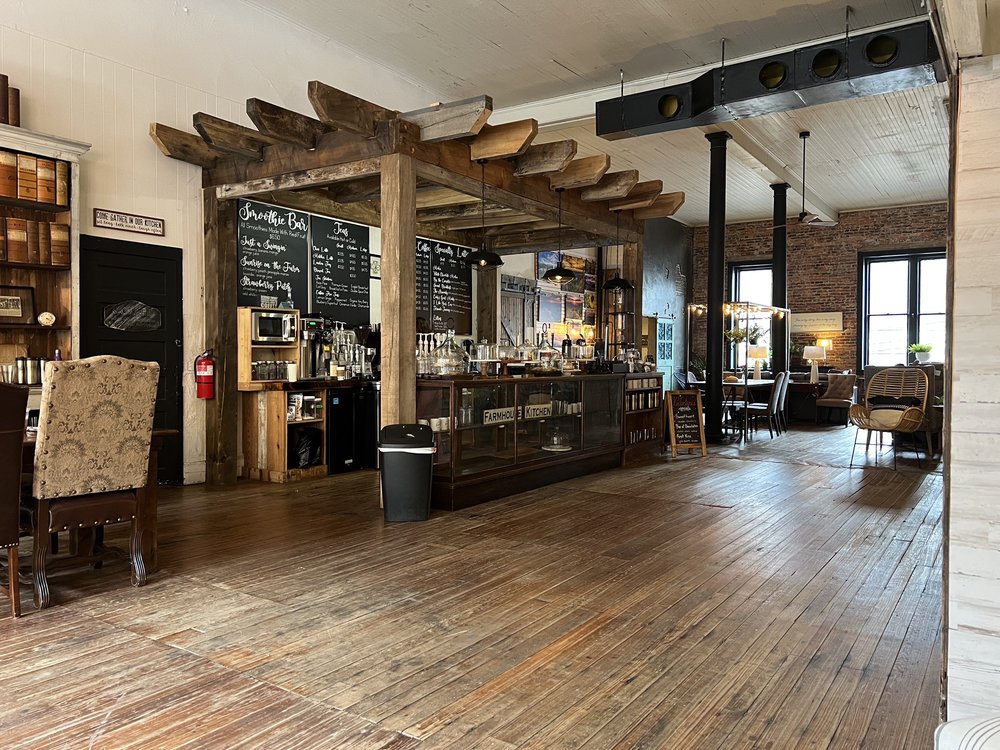 The Farmhouse Coffee Bar Logo