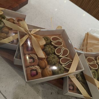 Cafe Lavande - Aren't these gorgeous? Gift baskets for purchase - Bakeries Near Me - Milton, Georgia