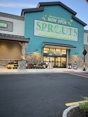 Sprouts Farmers Market by null