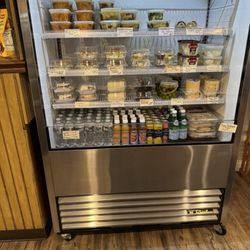 Maria's - Food case