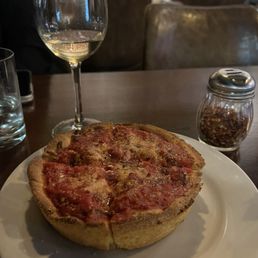 Personal deep dish pizza