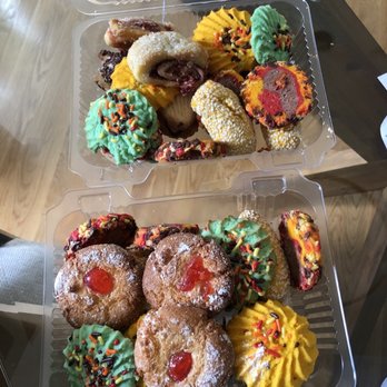 Bova's Bakery - Bakeries Near Me - Boston, Massachusetts