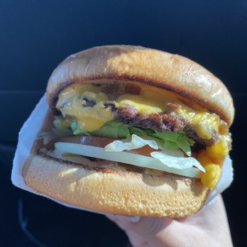 In-N-Out Burger - Cheeseburger. - Fast Food Near Me - Lake Elsinore, California In-N-Out Burger - Cheeseburger. - Fast Food Near Me - Lake Elsinore, California