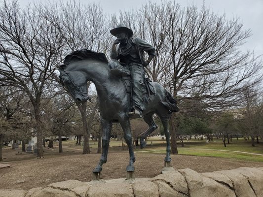 Pioneer Plaza by null