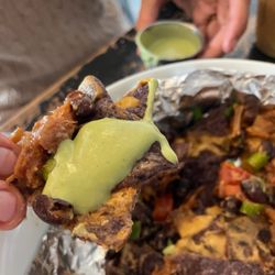 4 Roots - Nachos with cilantro cashew crema added