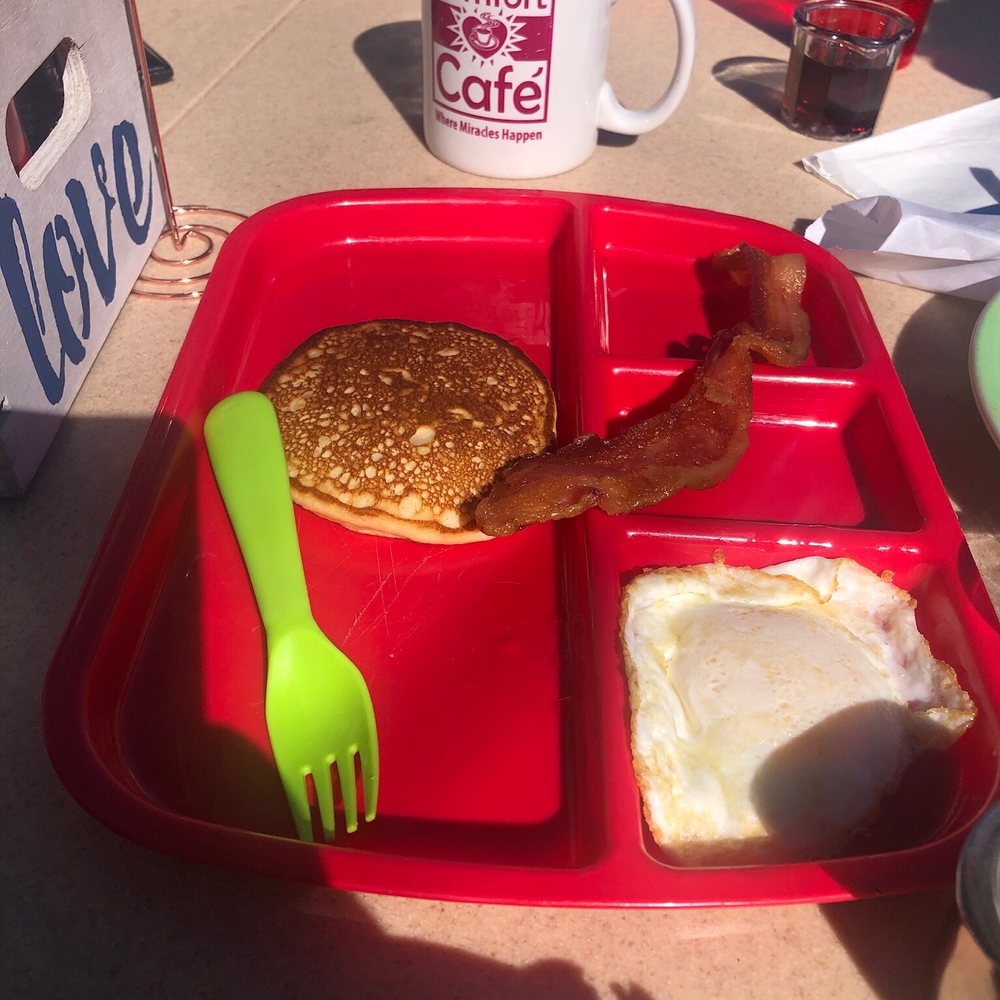 Comfort Cafe - Breakfast & Brunch Near Me - Smithville, Texas
