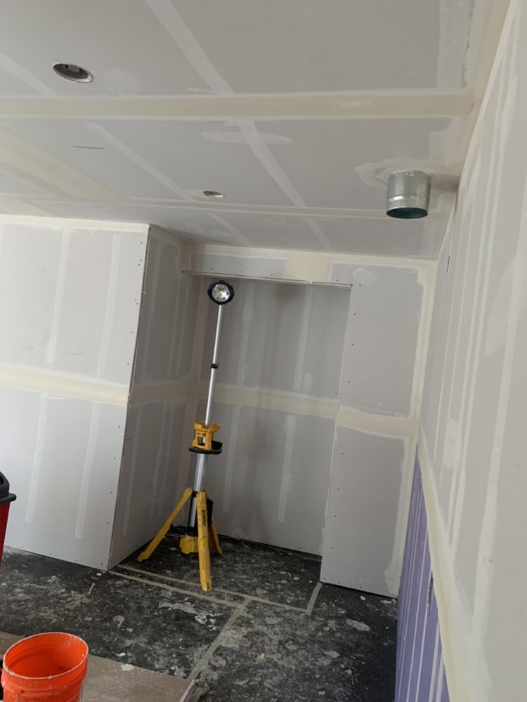 Slide of Aqua MG Roofing and Painting