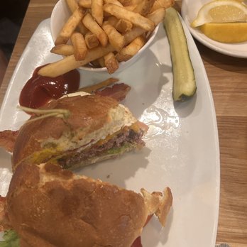 Broken Yolk Cafe - Big Burger and fries - Breakfast & Brunch Near Me - Oceanside, California