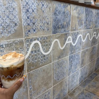 maman - Banana pudding iced latte - Bakeries Near Me - Arlington, Virginia maman - Banana pudding iced latte - Bakeries Near Me - Arlington, Virginia