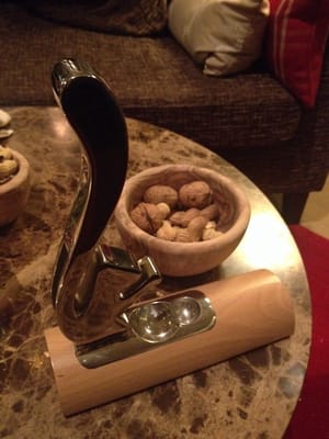 Nuts & Co Bar by null