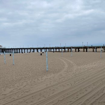 Manhattan Beach Pier - Local Flavor Near Me - Manhattan Beach, California