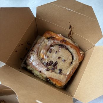 Broken Tart - espresso cardamon bun - Bakeries Near Me - Oak Park, Illinois Broken Tart - espresso cardamon bun - Bakeries Near Me - Oak Park, Illinois