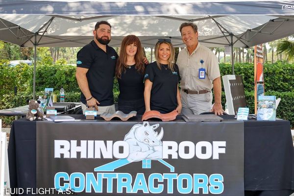 Rhino Roof Contractors Logo