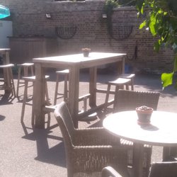 Fox & Hounds - Beer Garden