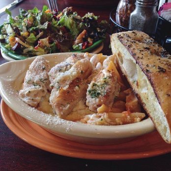 Cj's - Chicken Alfredo - Italian Near Me - Vienna, West Virginia