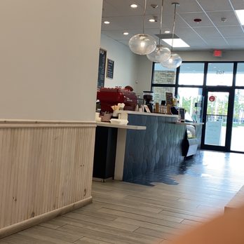 Magic City Perks - Looking toward the back from a table - Coffee & Tea Near Me - Miami, Florida