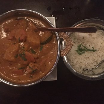 Viceroy - Red Thai curry with chicken - Indian Near Me - Durham, North Carolina Viceroy - Red Thai curry with chicken - Indian Near Me - Durham, North Carolina