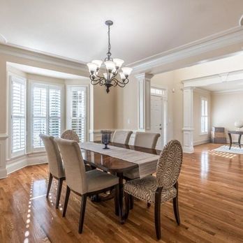 Sisters Staging Home Staging - Dining Room- Clean Glam shows well. - Home Staging Near Me Sisters Staging Home Staging - Dining Room- Clean Glam shows well. - Home Staging Near Me
