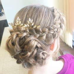 Malibu Hair & Spa - Wedding updo !