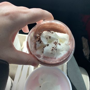 Steak ’n Shake -  a hand holding a cup of ice cream - Fast Food Near Me - Acworth, Georgia