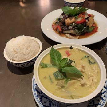 Nora Thai - Green Curry Vegetarian Japanese Eggplant - Thai Near Me - Brooklyn, New York Nora Thai - Green Curry Vegetarian Japanese Eggplant - Thai Near Me - Brooklyn, New York