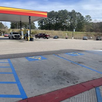 Love's Travel Stop - Convenience Stores Near Me - Sandersville, Mississippi