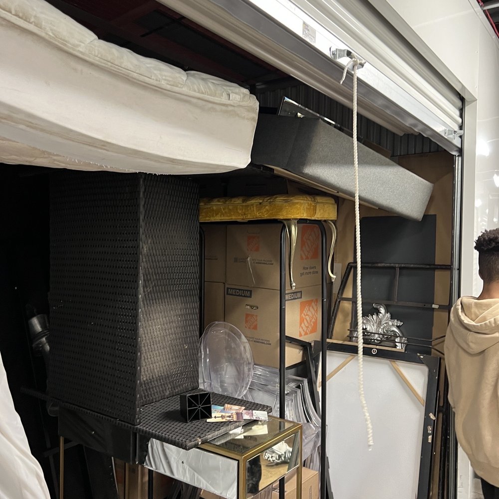Delaware Moving & Storage - The glass mirror up against the wall is broken in half! - Movers Near Me - Bear, Delaware