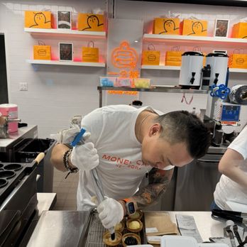 Money Cake - Ice and fire Wheelcakes - Desserts Near Me - Flushing, New York