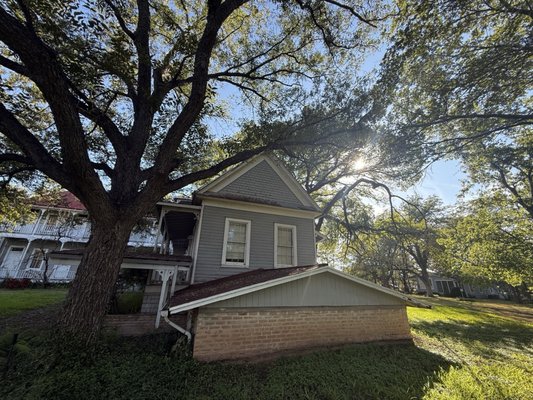 The Antlers Inn by null